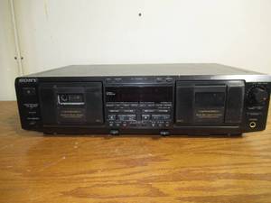 lot 42 image: Sony - TC-WE635 - Stereo Cassette Deck - Dual - Recorder-Level Control-Random Music Sensor