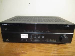 lot 33 image: Yamaha - RX-V371 - Natural Sound AV Receiver