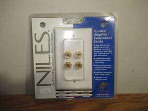 lot 17 image: Niles Speaker Amplifier Convenience Outlet-White-Factory Sealed