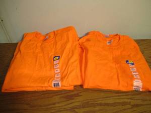 lot 25 image: Lot of 7 Short Sleeve Hi Viz Orange T-Shirts