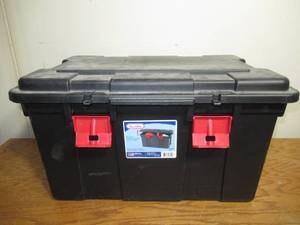 lot 51 image: 16Gal Sterilite Bin of Brown Black Low Volt Audio Finishing Plates