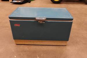lot 323 image: Vintage Coleman Cooler with Inserts