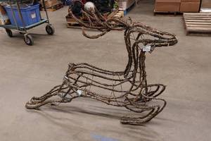 lot 329 image: Lighted Reindeer Yard Dcor