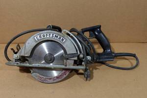 lot 351 image: Craftsman 7-14 Worm Drive Circular Saw