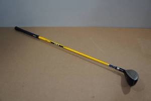 lot 35 image: Dunlop Loco Jr RH Youth 3 Wood Golf Club
