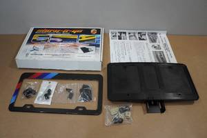 lot 42 image: Show-N-Go Manual Retractable License Plate
