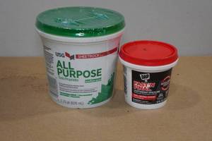 lot 92 image: Sheetrock Joint Compound and Spackling