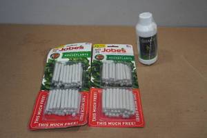 lot 99 image: 2 Packs Jobes Fertilizer Spikes and EZClone Clear Rez Solution