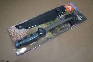 lot 106 image: Ozark Trail 7 Fillet Knife