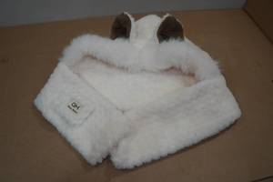 lot 114 image: Mona Momo Womens Bear Ear Hooded Scarf