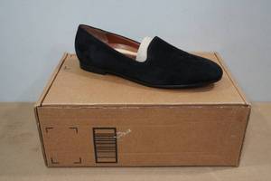 lot 160 image: Vioniv Willa Womens Flats -Size 9.5