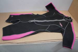 lot 167 image: Cressi Lido Womens 2mm Wetsuit -L4
