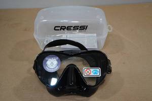 lot 171 image: Cressi F1 Frameless Snorkel Mask -Black