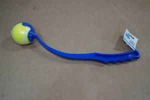 lot 181 image: Biggz Dog Ball Launcher