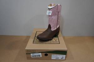 lot 213 image: Smoky Mountain Boots -Youth Size 3.5