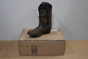lot 217 image: Smoky Mountain Boots -Kids Size 13