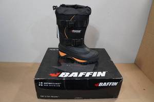 lot 218 image: Baffin Wolf Mens Winter Boots -Size 8
