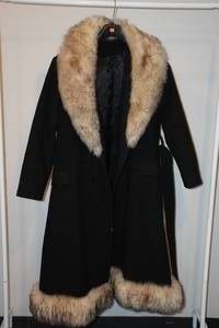 lot 237 image: Youthcraft Fur Collar Jacket