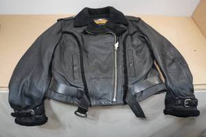 lot 240 image: Harley Davidson Womens Leather Jacket -Medium