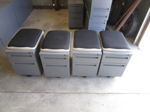 lot 17 image: (4) Under Desk File Cabinets wRemovable Seat Cushions 15x22x22