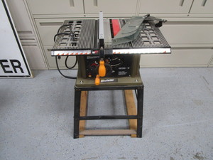 lot 61 image: 10 Table Saw