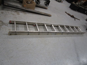 lot 62 image: 20 Alum Extension Ladder