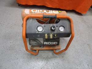 lot 69 image: Ridgid Air Compressor
