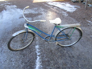lot 74 image: Vintage Hiawatha Bike