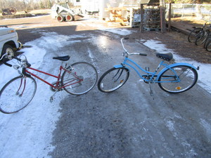 lot 77 image: Vintage Coast To Coast & Schwinn Bikes