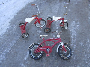 lot 84 image: Trikes & Bike