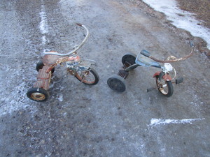 lot 86 image: (2) Vintage Trikes