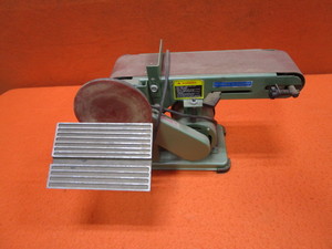 lot 101 image: BeltDisc Sander