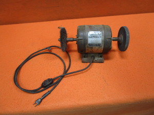 lot 107 image: Craftsman Bench Grinder