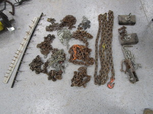 lot 117 image: Misc. Chains & Chain Hangers