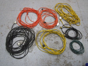 lot 132 image: Misc. Electric Chords