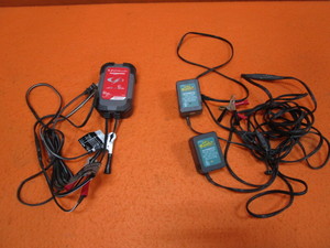 lot 138 image: Battery Maintainers