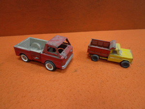 lot 165 image: Vintage Strutco Trucks