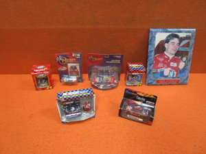 lot 173 image: Nascar Collectibles