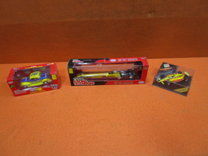 lot 175 image: Racing Collectibles