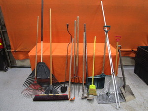 lot 197 image: Misc. Hand Tools