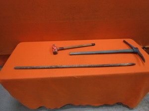 lot 198 image: Sledge Hammer, Leverage Bar, Pick Axe