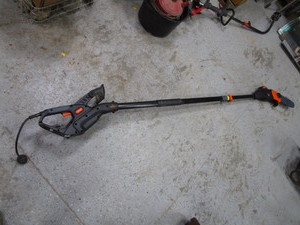 lot 206 image: Remington Electric Pole Saw