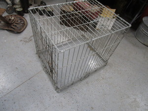 lot 210 image: Kennel 21x28x23