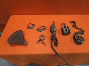 lot 246 image: Vintage Pulleys, Corn Shuckers, Game Carrier, Bike Seat