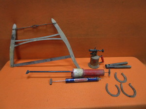 lot 251 image: Misc. Vintage Items