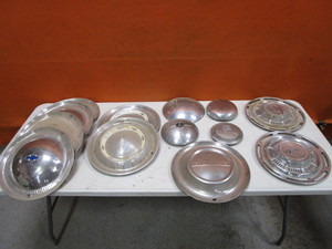 lot 281 image: Vintage Hubcaps