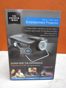 lot 50-B image: Entertainment Projector