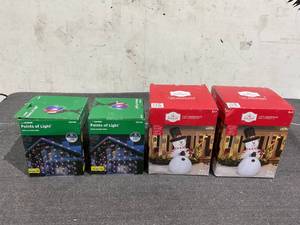 lot 120 image: LOT OF Holiday Time 7 Tall Snowman and Christmas Lightshow Projection Points of Light with 122 Programs