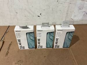 lot 12 image: LOT OF 3 Verizon TCL 40 XE 5G, 64GB