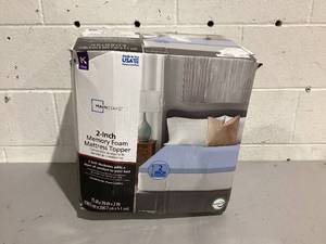 lot 490 image: King Size Mainstays 2 Memory Foam Mattress Topper